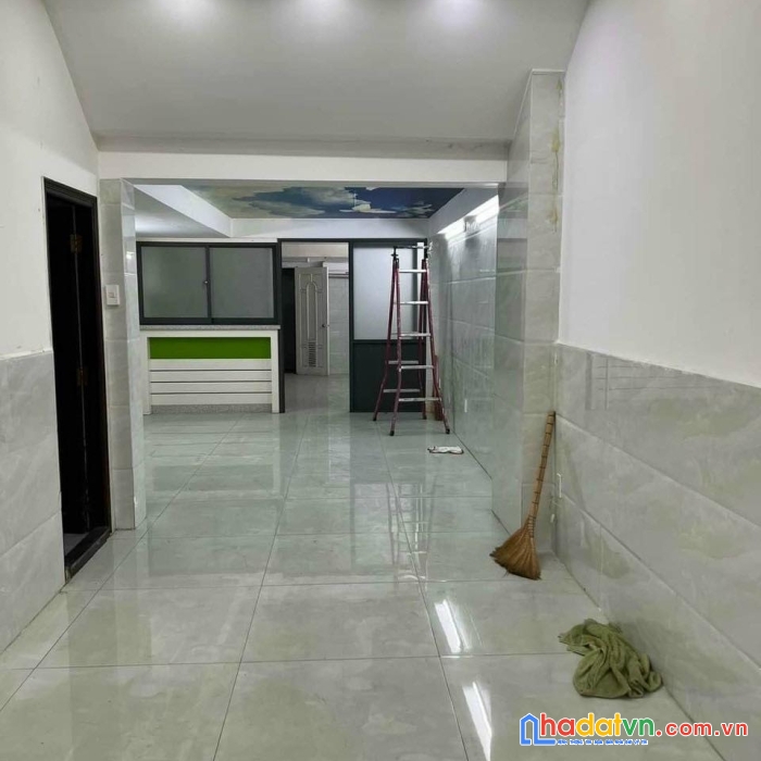 Cho thuê nhà mặt tiền hoa sữa, phú nhuận, 64m, 5 tầng, 45tr