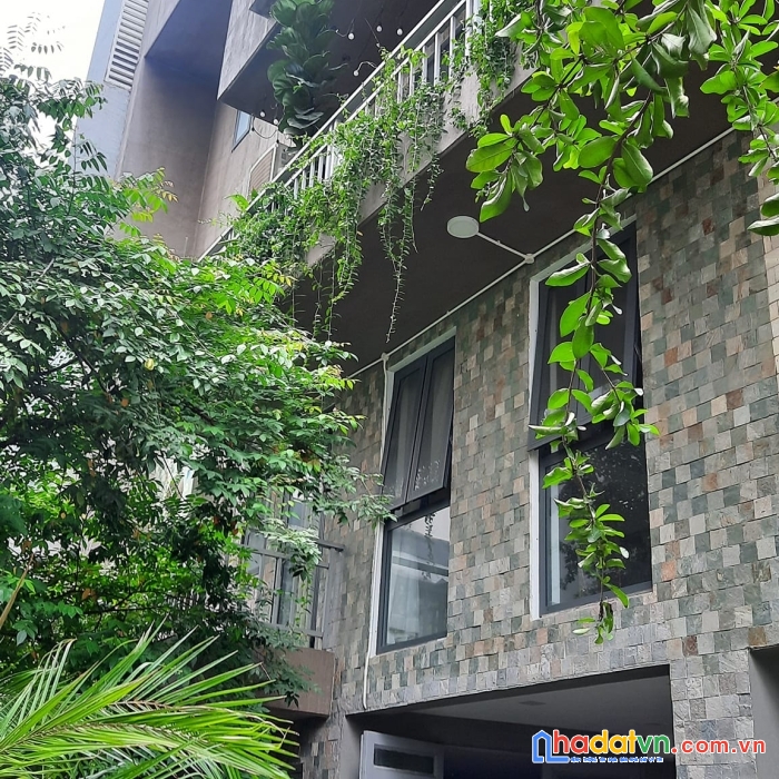 Biệt thự phố phong cách châu âu, 180m2, 6 tầng, thang máy, view landmak 81