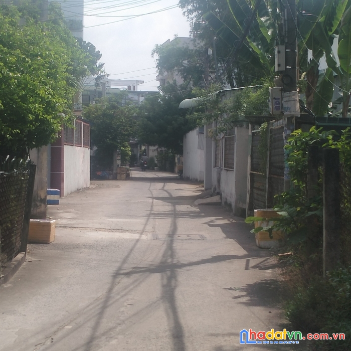 Cần thanh lý gấp nhà hxh quận 2 dt 102m2 , giá 5 tỷ hơn , 0965113223 .