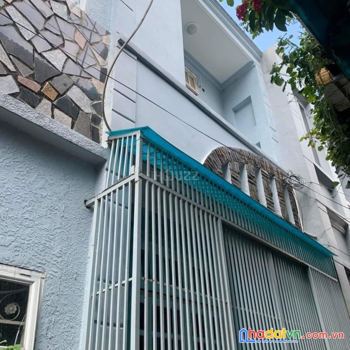 Nhà gò vấp - đối diện chợ hạnh thông tây - hẻm ba gác - 24m2 2 tầng - 2.45 tỷ.
