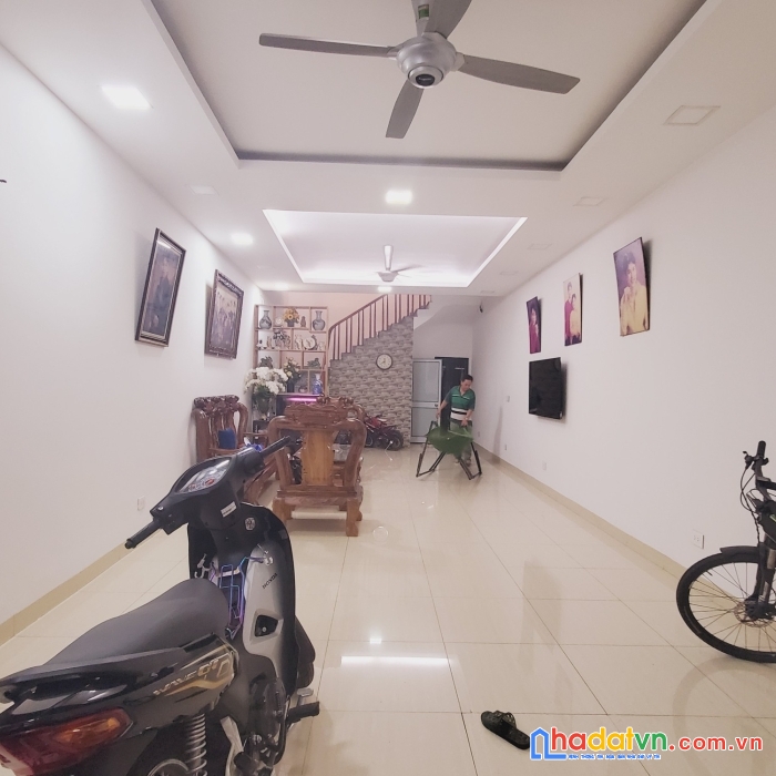 Cực hiếm, 67m,5t,6.55tỷ ngay sát trường đức diễn, 3 bước ra hồ sen. ttvh từ liêm.