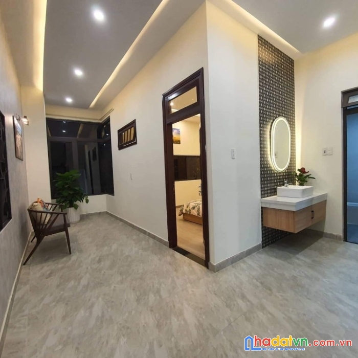 Siêu phẩm lô góc, mặt tiền nở hậu trần thái tông, 3 tầng, chỉ hơn 5 tỷ.