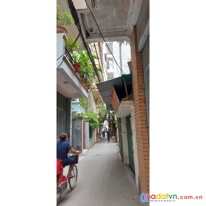 Bán gấp nhà võng thị hàng xóm thụy khuê  42.5m2 mt:4 m nở hậu giá 4.25 tỷ
