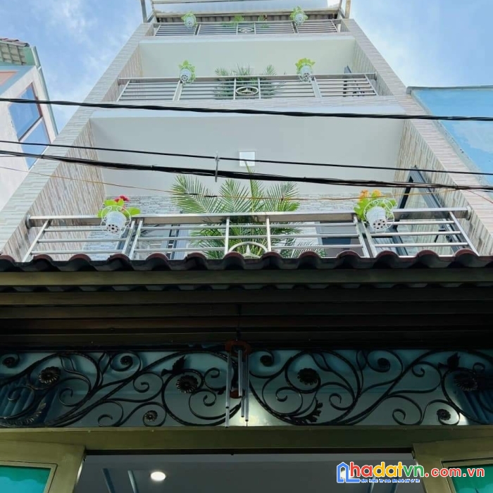 Giảm 200tr, gấp bán nhà hxh nguyễn đình chiểu q3, 4 tầng 4pn, chỉ 6 tỷ 2