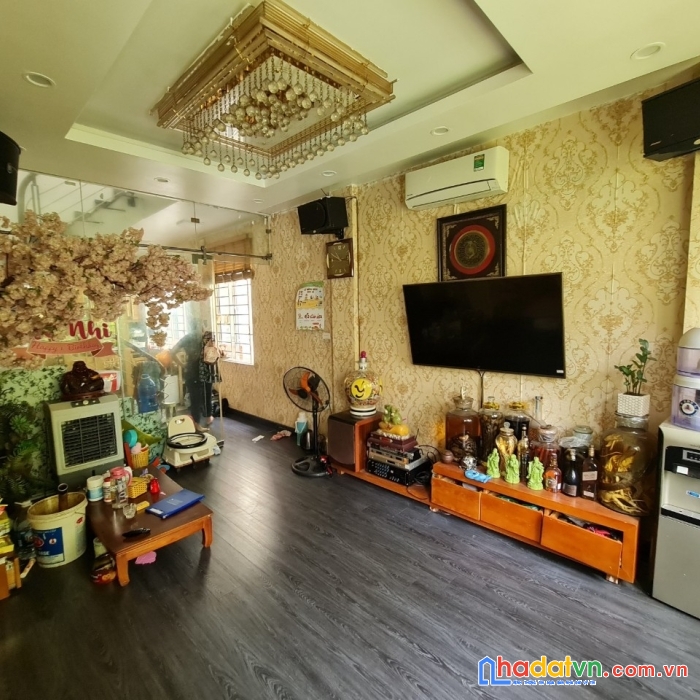 Siêu hót ngọc thụy,kv dân trí cao,ôtô đỗ ngày đêm,40m5t,4.8 tỷ.