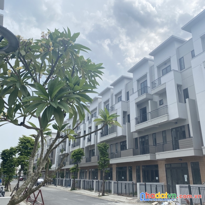 Chính chủ chuyển công tác cần bán gấp nhà 4 tầng tại đại đồng tiên du chỉ từ 4 tỷ