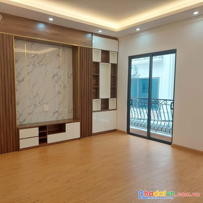 Bán nhà lĩnh nam lô góc oto tránh 5 tầng mt 5m nhỉnh 6 tỷ!