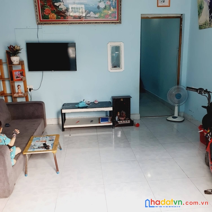 Nhà shr 4x12 gác suốt, 3pn, hẻm xe hơi thông, gần chợ xtt