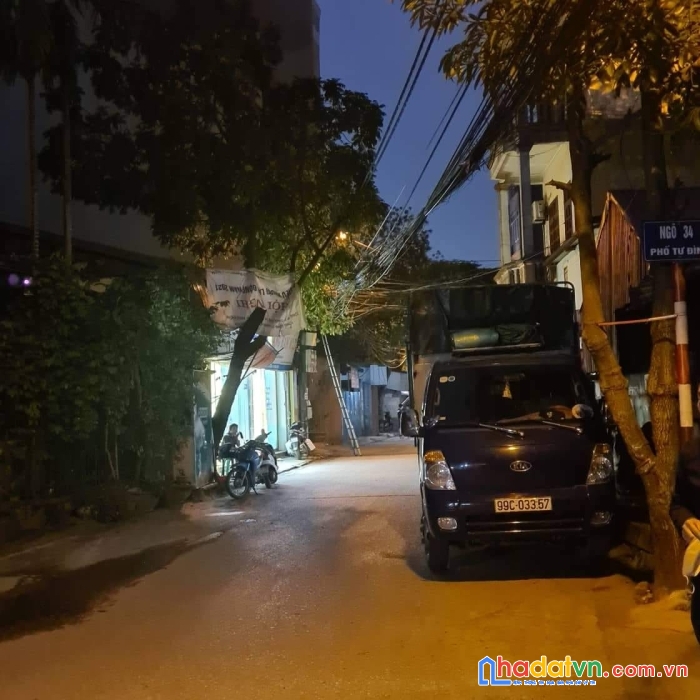 Phố ntư đình 60/90m c4 mt 8m 6,2 tỷ/long biên/cần gấp bán rẻ.