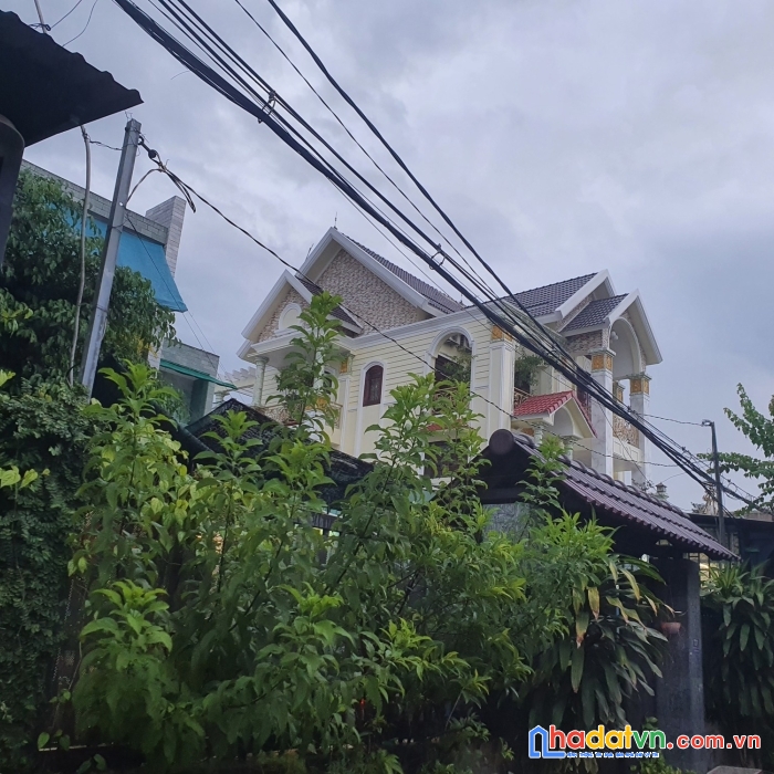 Chủ ngộp bán nhà mặt tiền đht.chỉ 39, tr