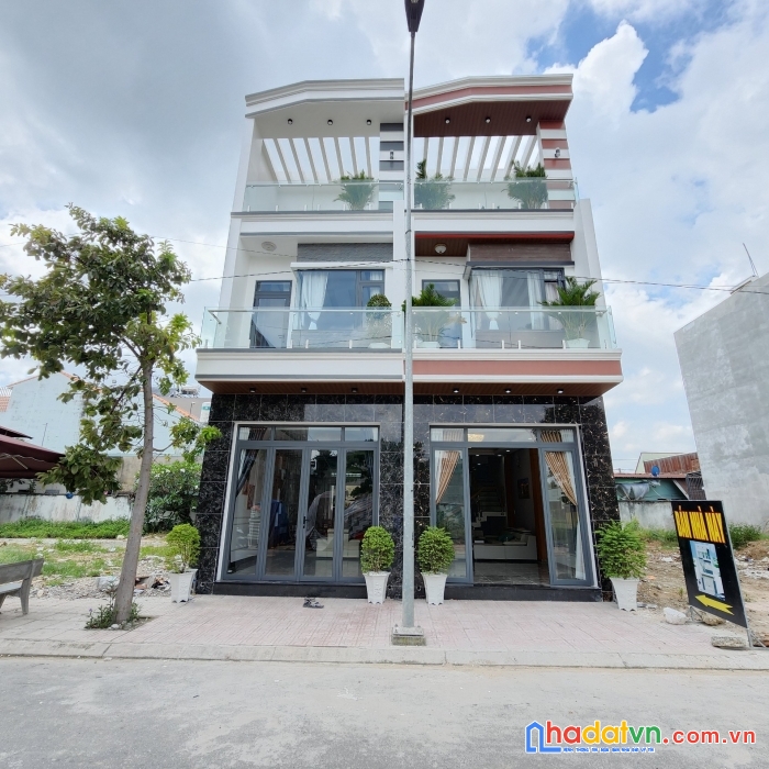 Bán nhà 1 trệt 2 lầu gần vòng xoay an phú thuận an , nhà thiết kế hiện đại