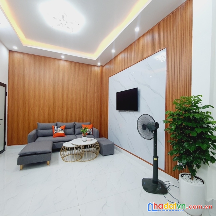 Bán gấp nhà phố tây sơn, đống đa, ở ngay, giá cực tốt, 33m2, 5mmt, sẵn 3 phòng ngủ