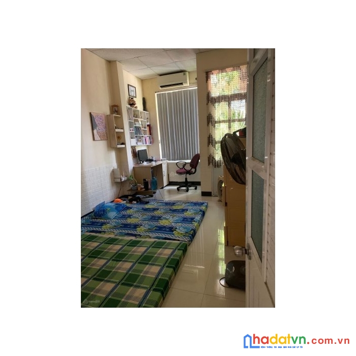 Nhà mặt tiền lý tự trọng 3 tầng, đẹp, kd tốt