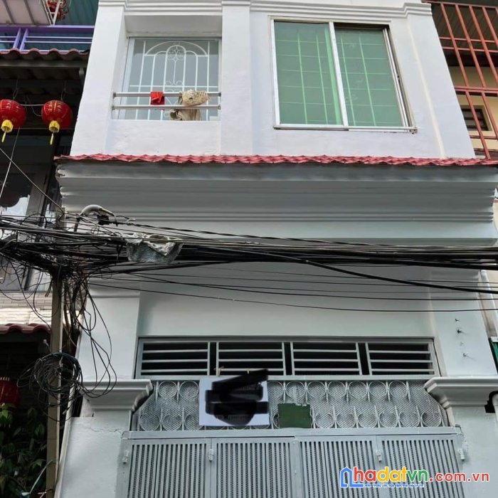 Hẻm ba gác đoàn văn bơ dt 26m 2 tấm có 2.6 tỷ q4