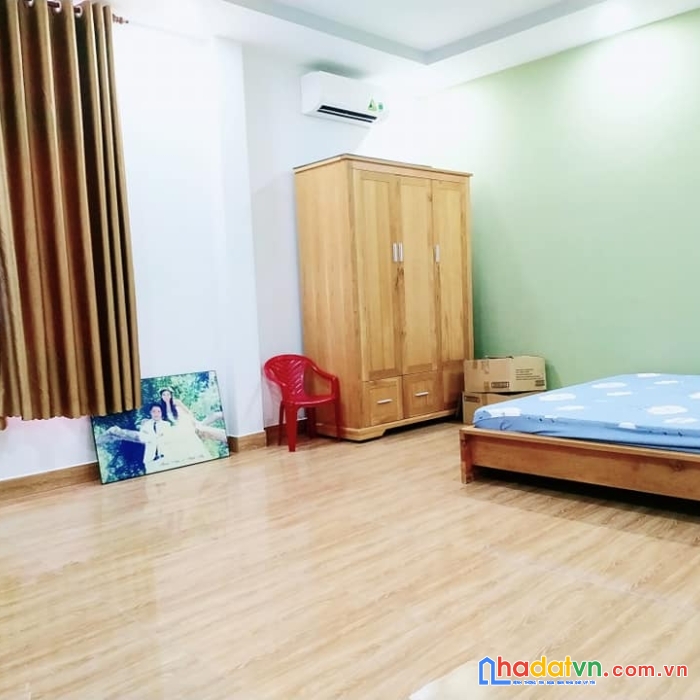 Bán nhà phố đường hà huy giáp, giá 5.2 tỷ, 5 lầu, hẻm xe hơi
