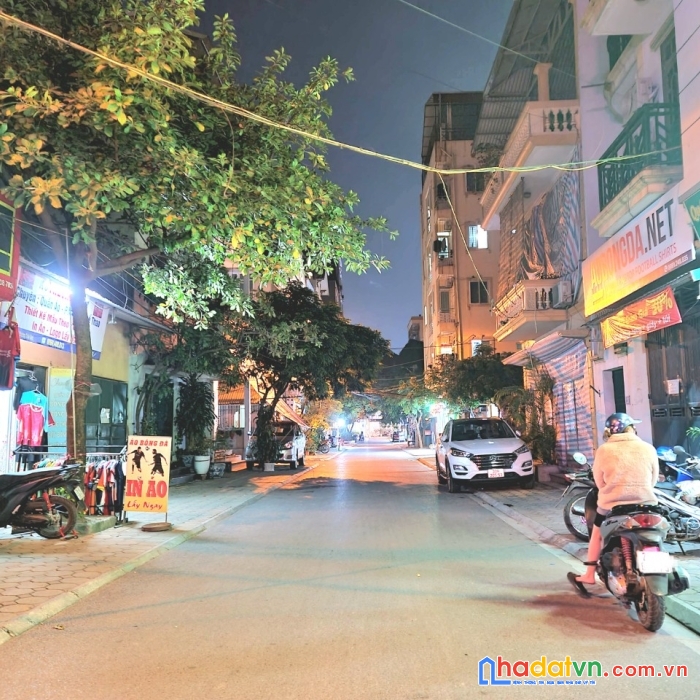 Chính chủ bán đất cửu việt, trâu quỳ ngõ ô tô thông kinh doanh, dt 65m2 vuông vắn. lh 0989894845