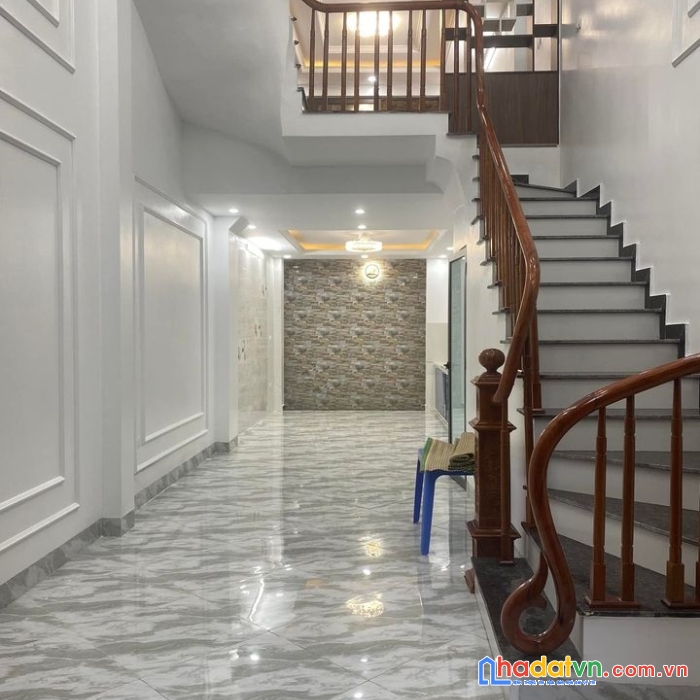Chủ cần bán gấp nhà xuân phương, gần ô tô tránh, tặng nội thất vip, dt 38m2x5t, chỉ 3.1 tỷ.