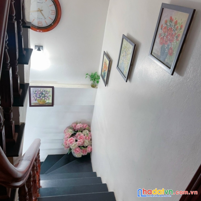 Bán nhà hoàng hoa thám, ngõ thông, 40m2, 4 tầng giá chỉ 3.6 tỷ.