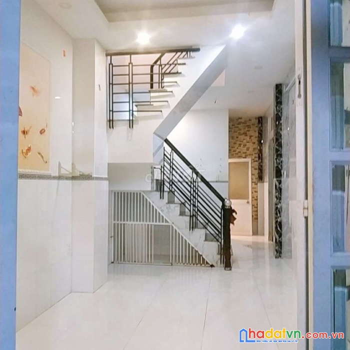 [11 triệu] nhà cho thuê 3 pn 3 máy lạnh đường huỳnh tấn phát
