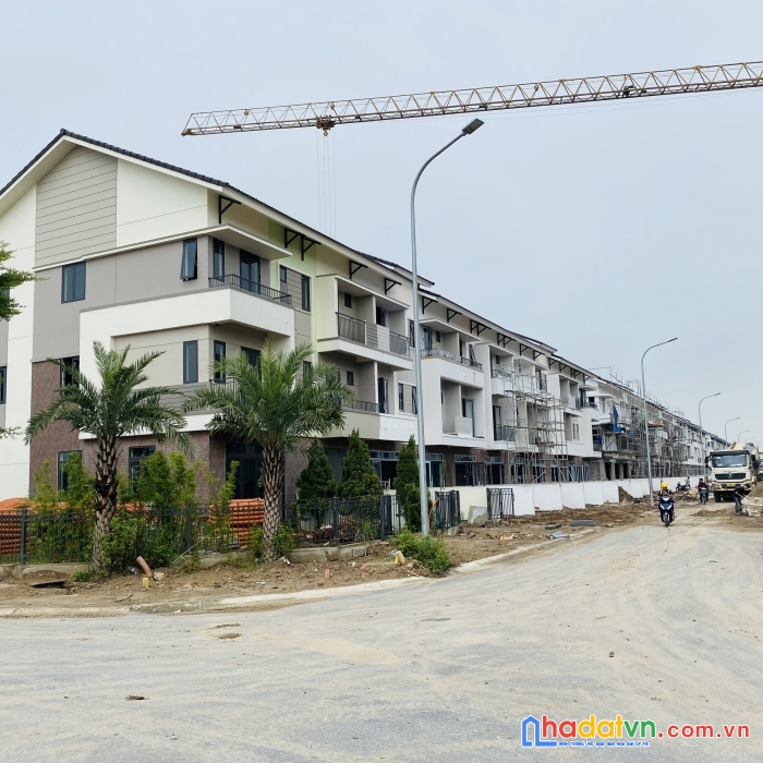 Chốt nhanh căn shophouse có vị trí kinh doanh tiềm năng nhất dự án centa riverside từ sơn