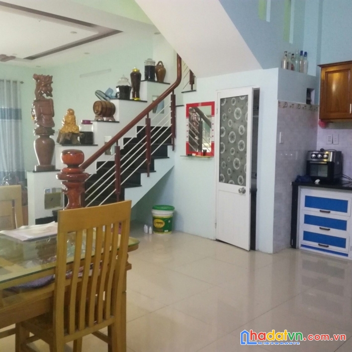 Bán nhà mặt tiền 5m5, giao tôn đản, thông ra lê trọng tấn, 100m2, chỉ 3 tỷ 79