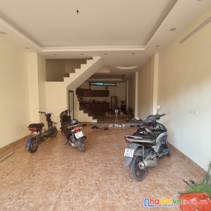 Bán nhà phố đình thôn: dt 70m2*4t*mt5m-gara ô tô 7 chỗ-2 thoáng-kinh doanh