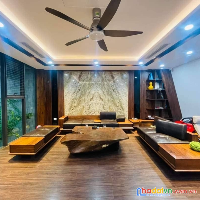 Bán nhà tân thụy, long biên 120m2*10mmt*4 tầng gara 2 ô tô - sân vườn chỉ 10tỷ.