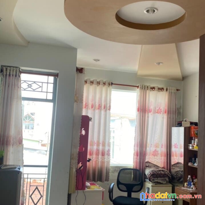 Chính chủ bán nhà hẻm 122 tôn đản, 55m2, giá 4.95 tỷ, khu an ninh