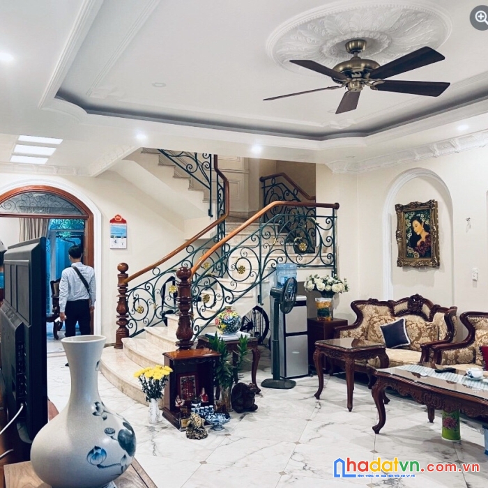 Chủ định cự bán biệt thư hồ biểu chánh phú nhuận ngay trung tâm sài gòn  232m2-4 tâng- 53 tỷ.
