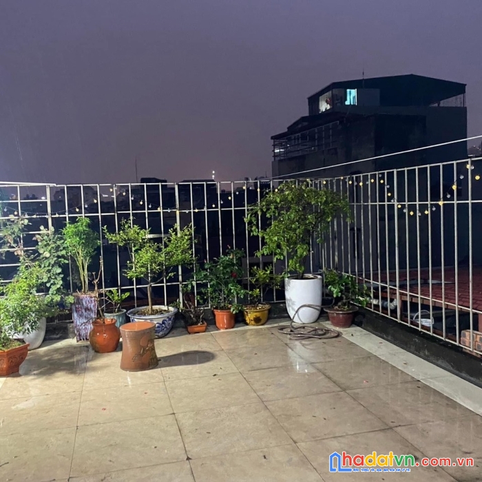 Bán nhà ngọc thụy ,long biên 30 m2 5 tầng 2.85 tỷ ngõ thông thoáng vài phút ra cầu chương dương