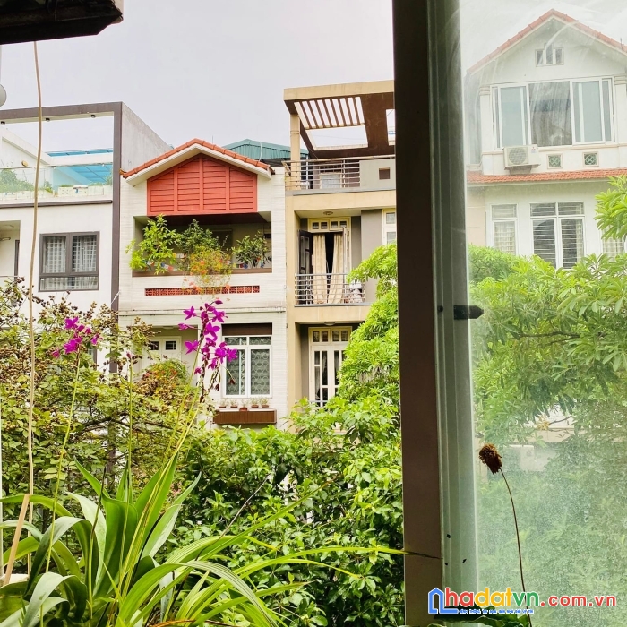 13 tỷ văn quán siêu phẩm - phân lô  - vỉa hè - kinh doanh  - nhà 2 mặt phố - gara