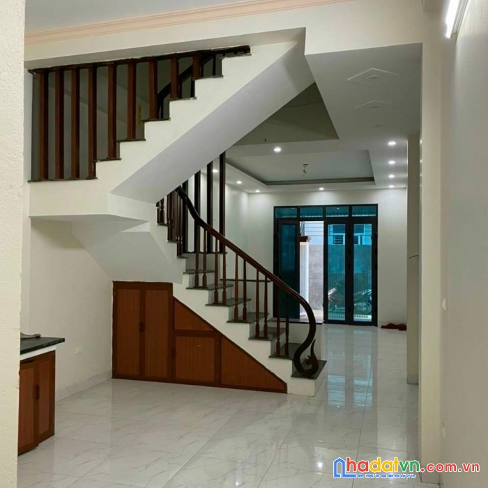 Cực hiếm...bán nhà mặt phố quang trung, thị xã sơn tây 65m2, mặt tiền 4,5m, cách phố đi bộ vài bước