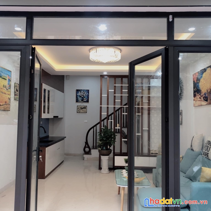 Trung tâm cầu giấy – nhà đẹp ở ngay – gần ô tô – gần hồ - ở ngay.