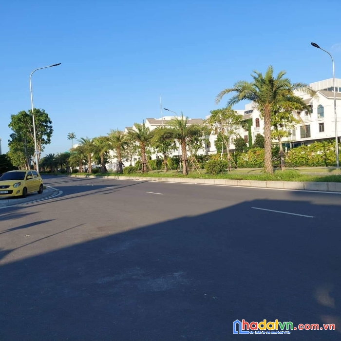 Phân lô ô tô n.việt hưng long biên 50m đất mt 4.5m 4.86 tỷ