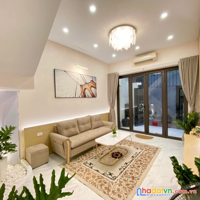 Bán nhà thanh xuân dt 40m 4 tầng mt 4m -nhỉnh 4 tỷ-tặng nội thất-trung tâm quận thanh xuân.