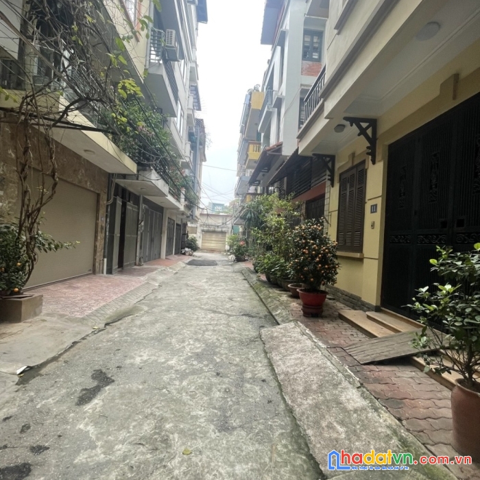 Bán đất văn cao, liễu giai, ba đình 52m2, mt5.5m_phân lô_ôtô, giá 9.4 tỷ