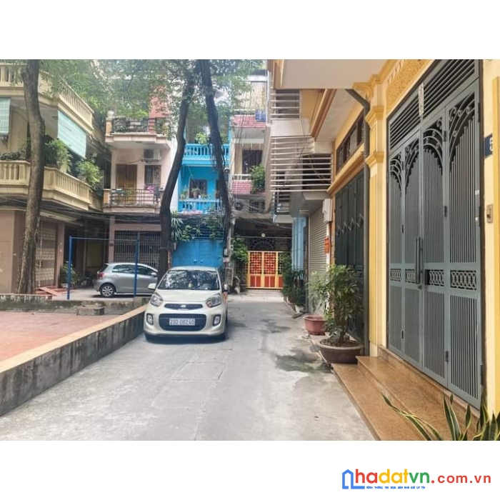 Bán nhà phố nguyễn trãi , 44m2, 5tầng,  ô tô tránh, sát vách royal city,  giá 7.55 tỷ
