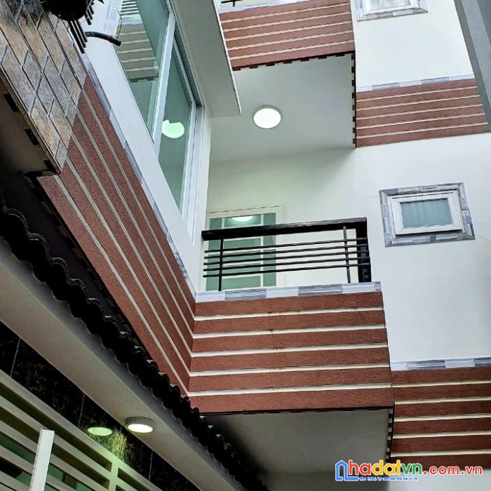 Nhà sát mặt tiền, gần ngã tư phú nhuận, 43m2, 4 tầng, 6.5 tỷ tl