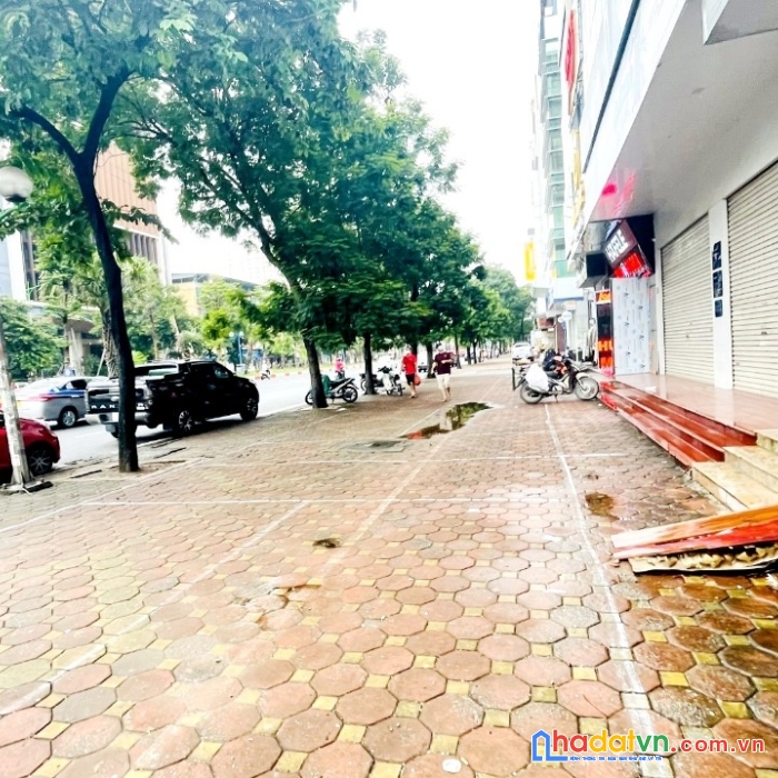 Mặt phố, vip cầu giấy, hoàng quốc việt, 80m2, 6t, mt 5m, kd khủng giá 42 tỷ.