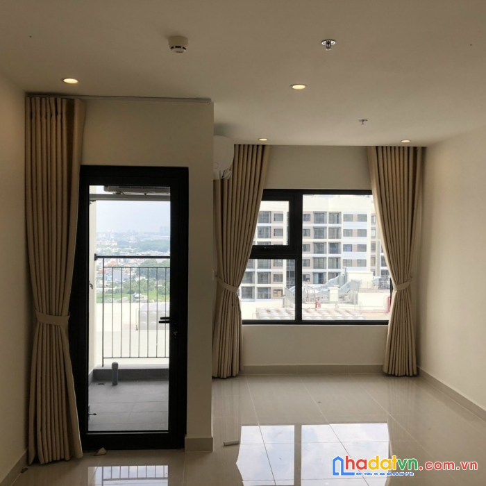 Cho thuê studio trong vinhomes  3 triệu 8 , cọc 1
