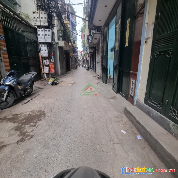 Gia đình bán mảnh đất 48m2 - sổ đỏ cc, ngõ 215 đê tô hoàng- hai bà trưng giá: 2.8 tỷ