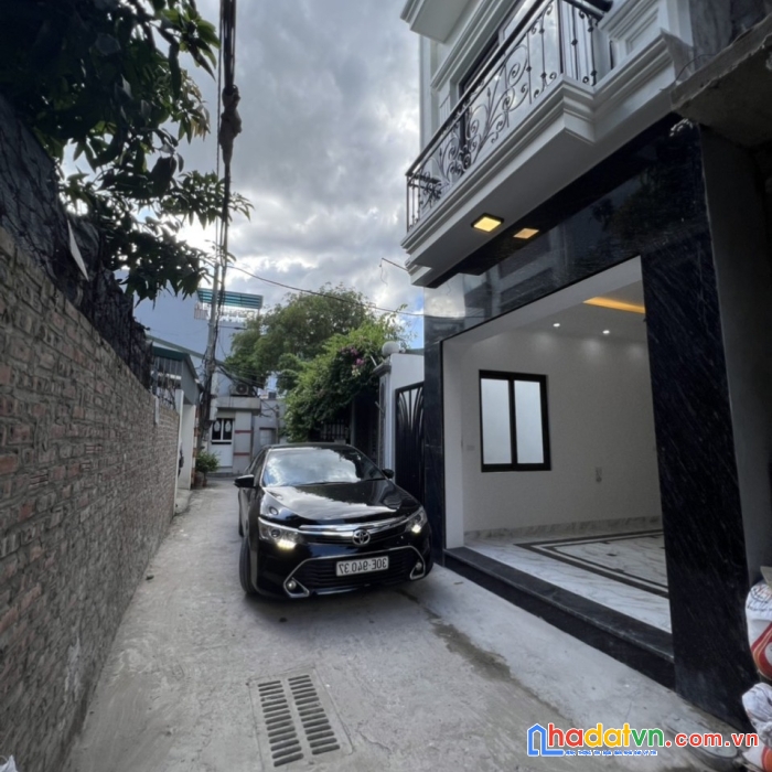 5.3tỷ. bán nhà chính chủ 158 nguyễn sơn,long biên. 45m, 5 tầng, gara o tô, kinh doanh 0389160730