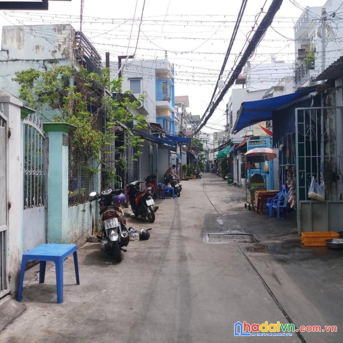 Bán nhà 2 tầng đường nguyễn sơn, hẻm ô tô, 55m2 chỉ 6 tỷ bớt lộc