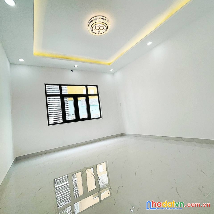 Nhà hẻm xe hơi 521 cmt8. dt 4x12m. 4 tầng. 7.35 tỷ