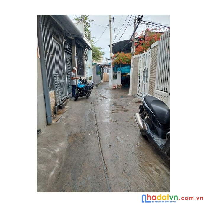 Nhà đẹp hẻm ba gác kiên cố vào ở ngay - bình đông q8
