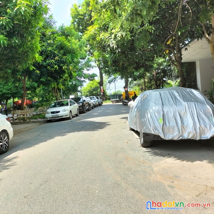 Bán đất đại mỗ dt 62m2, chia làm 2 lô, ô tô, giá chỉ 4.9 tỷ