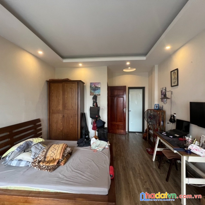 Ô tô tránh, kinh doanh, nhà đẹp ngọc thụy, long biên 45m 5t nhỉnh 5 tỷ.0971879199