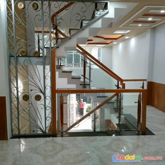 Hẻm xe hơi diện tích 67m2 ngang 4m nở hậu nhỉnh 5 tỷ