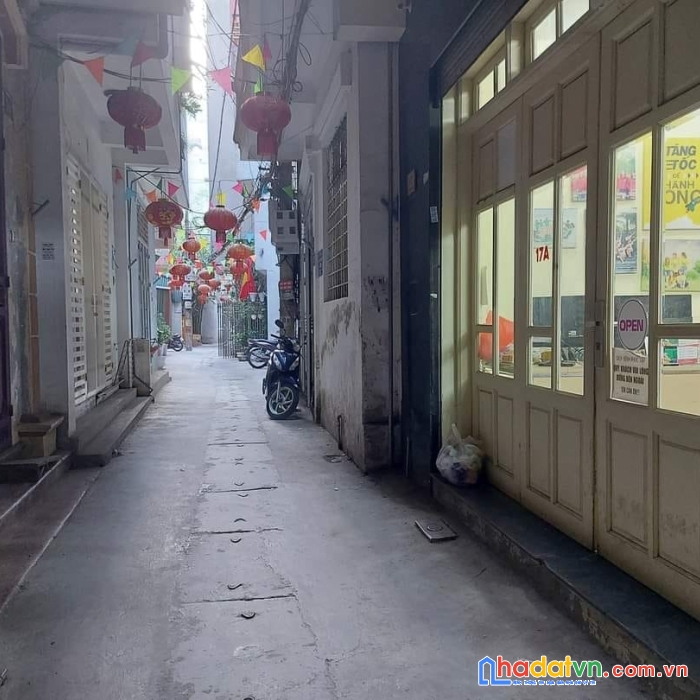 Nhà mặt ngõ phố vũ trọng phụng – mặt tiền rộng – gần phố - ở ngay.