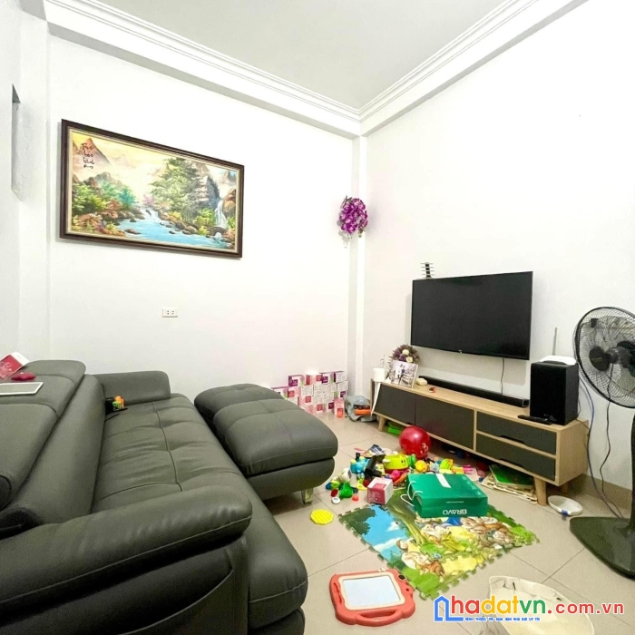 Nhà kiên cố - sát vách vinhome - an sinh đỉnh.